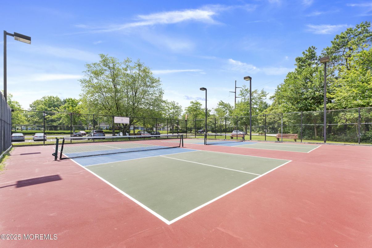 Exterior, Tennis Courts
