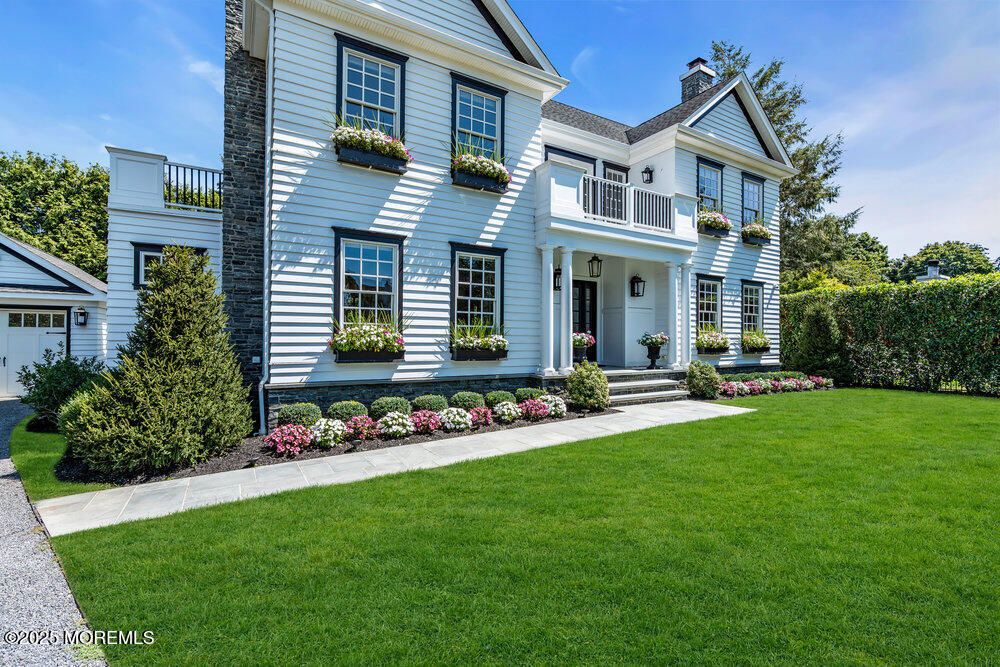 Backyard, Exterior, Facade, Farmhouse