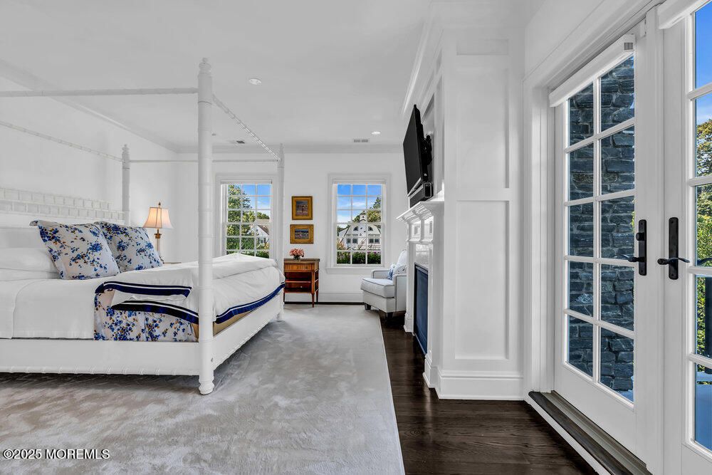 Bedroom, Fireplace, Interior, Recessed Lighting, Wood Texture Flooring