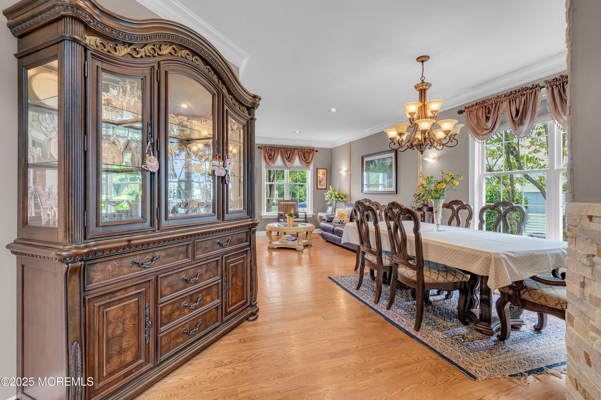 Chandelier, Dining room, Interior, Living room, Recessed Lighting, Wood Texture Flooring