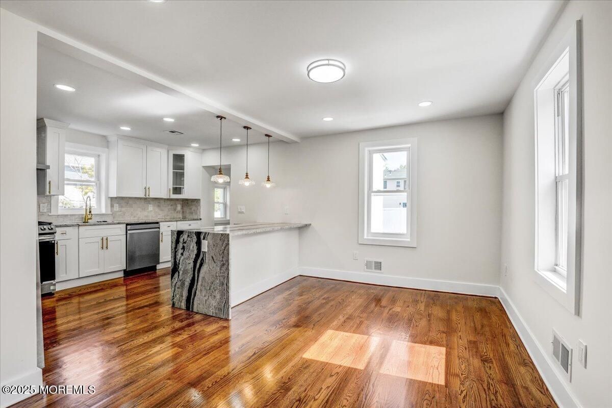 Interior, Kitchen, Pendant Lights, Recessed Lighting, Wood Texture Flooring