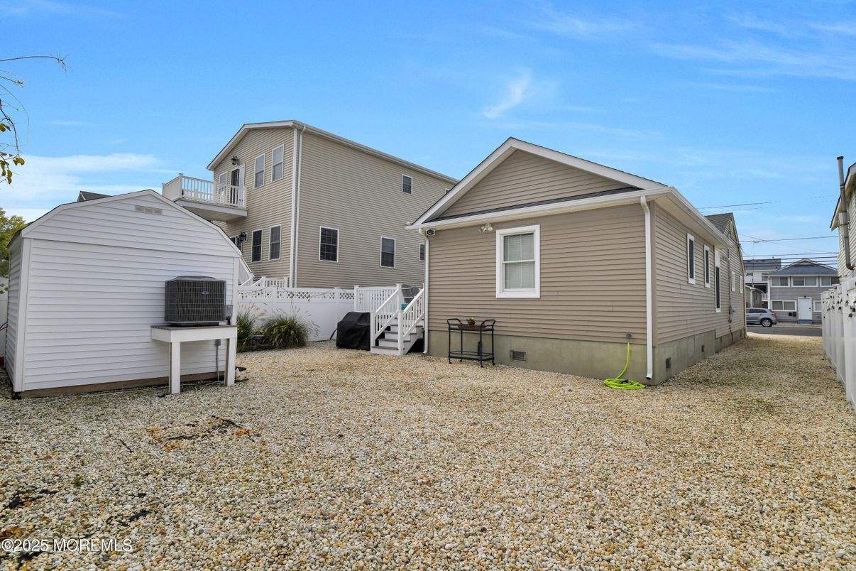 Backyard, Exterior