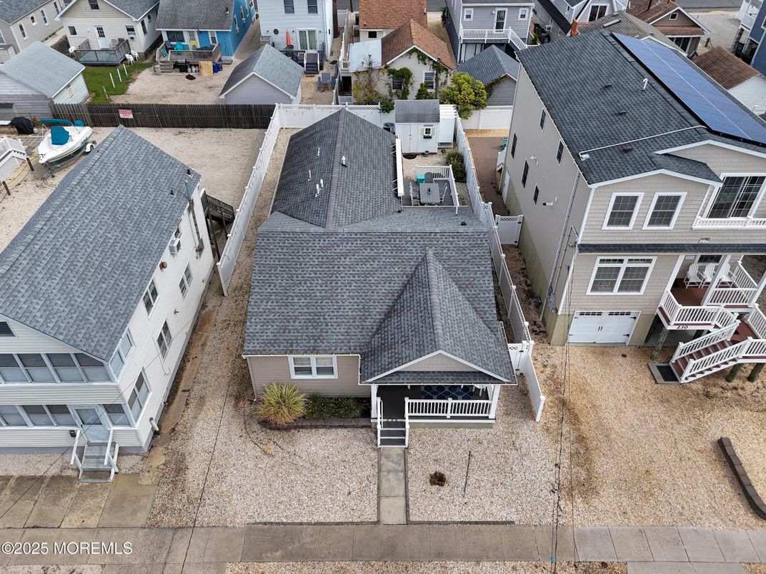Exterior, Drone