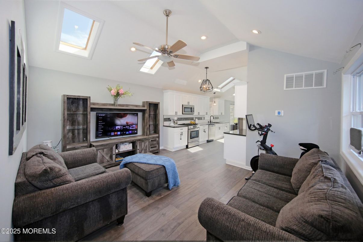 Chandelier, Interior, Kitchen, Living room, Recessed Lighting, Wood Texture Flooring
