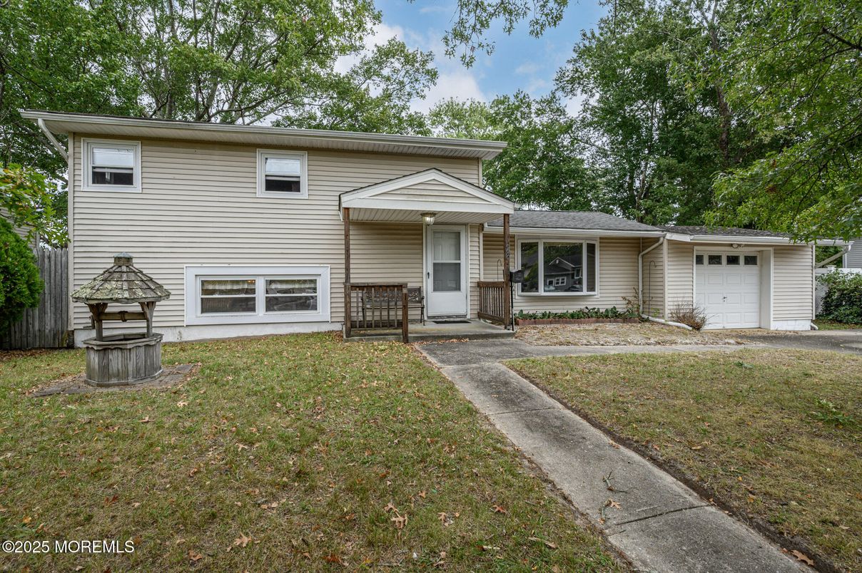 Attached, Backyard, Exterior, Facade, Raised Ranch