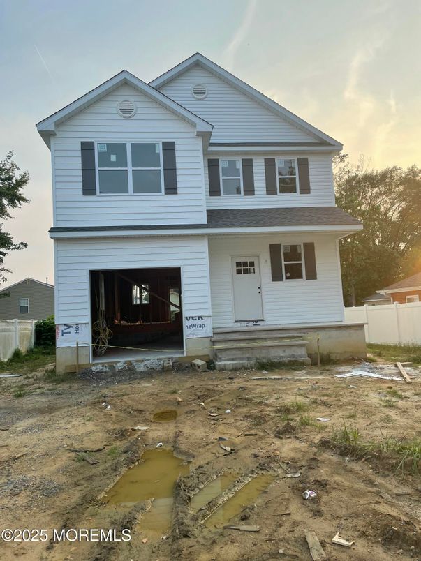 Attached, Exterior, Facade, Farmhouse