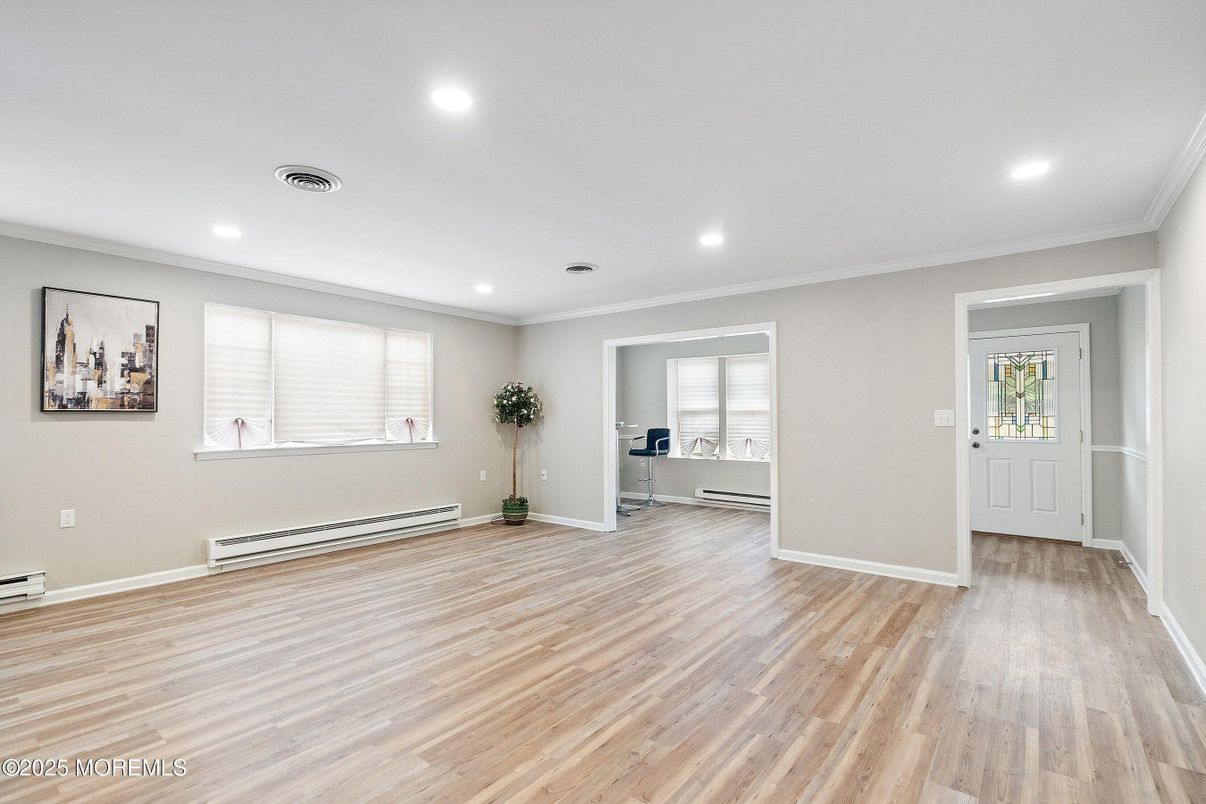 Empty room, Interior, Recessed Lighting, Wood Texture Flooring
