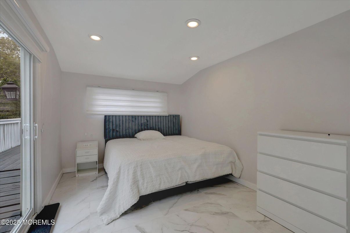Bedroom, Interior, Marble, Recessed Lighting