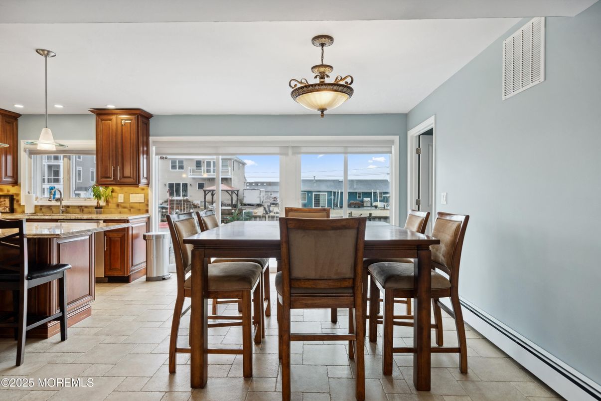 Dining room, Interior, Kitchen, Pendant Lights, Recessed Lighting