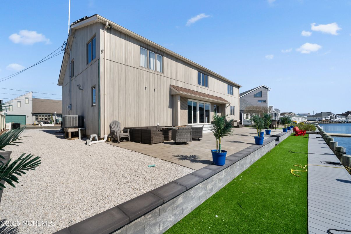 Backyard, Exterior, Water