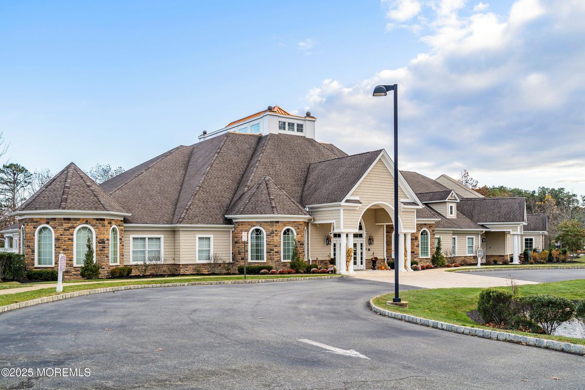 Exterior, Facade, French Provincial
