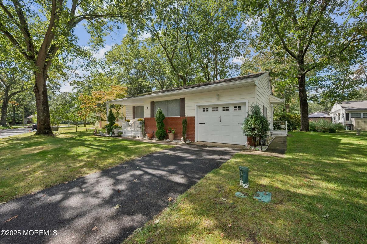 Backyard, Detached Garage, Exterior