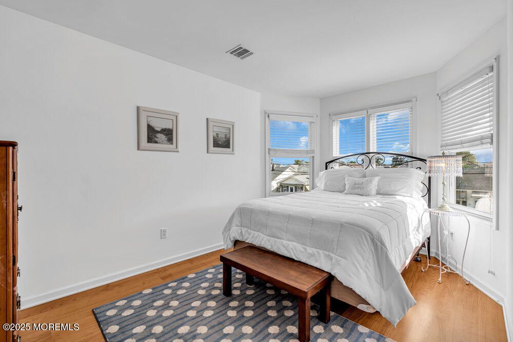 Bedroom, Interior, Water, Wood Texture Flooring