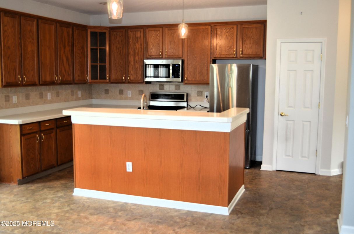 Interior, Kitchen, Pendant Lights, Stainless Steel Appliances
