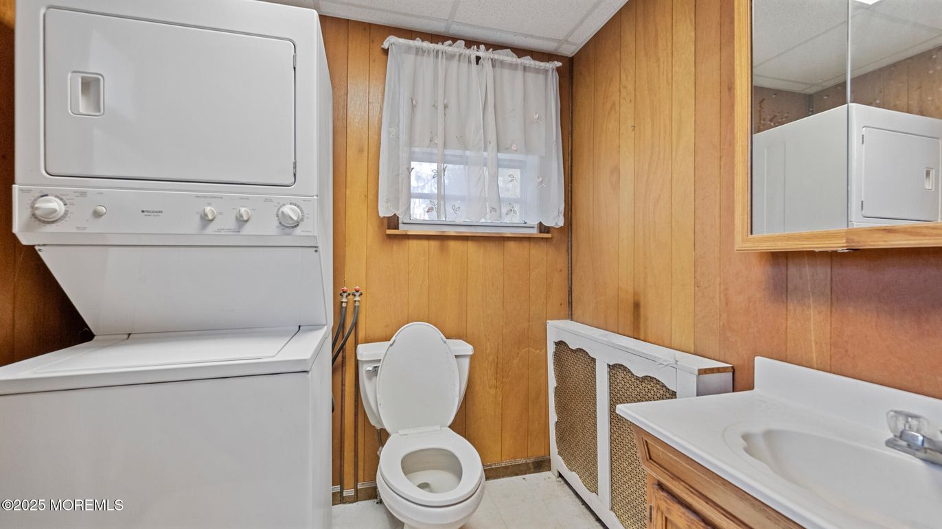 Bathroom, Interior, Utility Closets, Washer, Wooden Walls