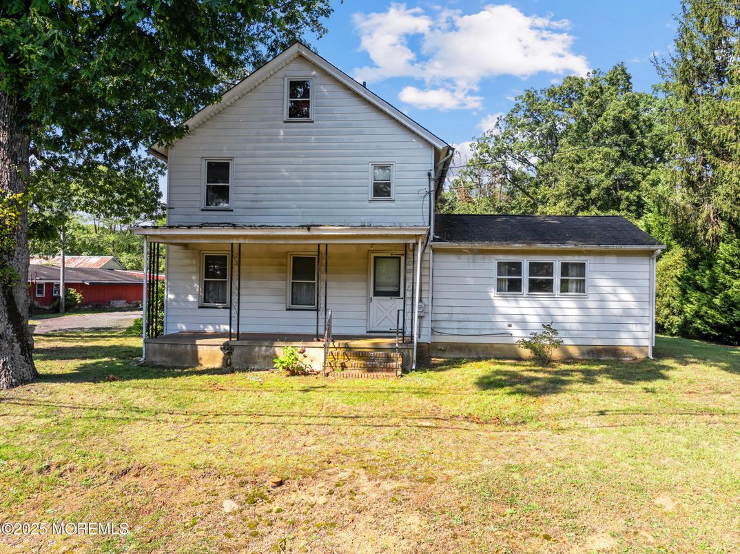 Backyard, Exterior, Facade, Farmhouse
