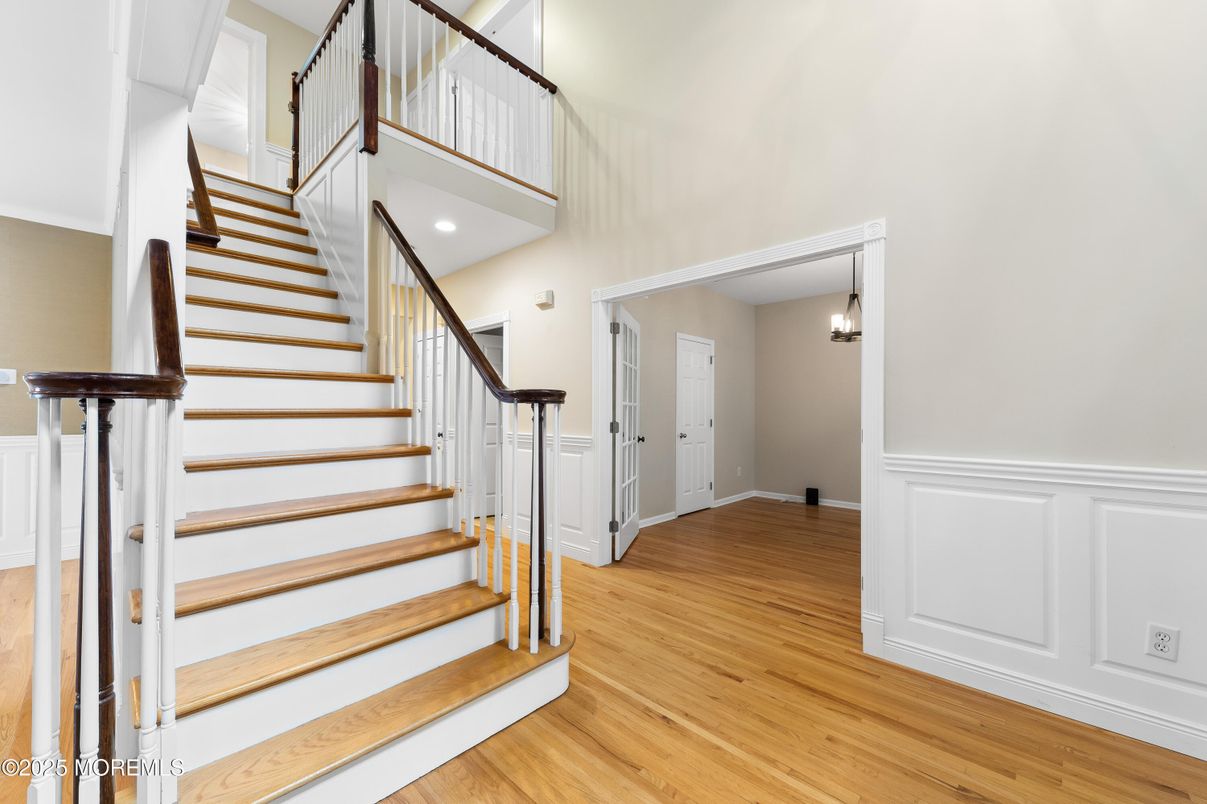 Interior, Pendant Lights, Recessed Lighting, Wood Texture Flooring