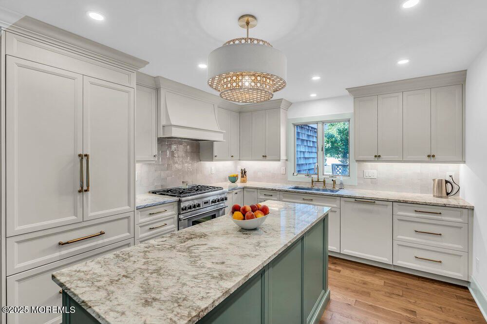 Chandelier, Interior, Kitchen, Recessed Lighting, Wood Texture Flooring