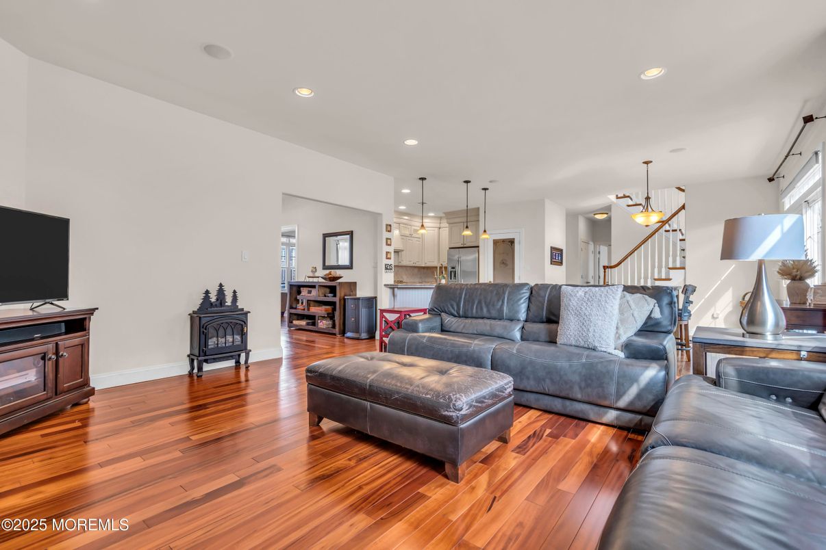 Interior, Kitchen, Living room, Pendant Lights, Recessed Lighting, Stainless Steel Appliances, Wood Texture Flooring