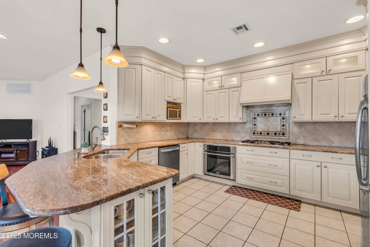 Interior, Kitchen, Pendant Lights, Recessed Lighting, Stainless Steel Appliances