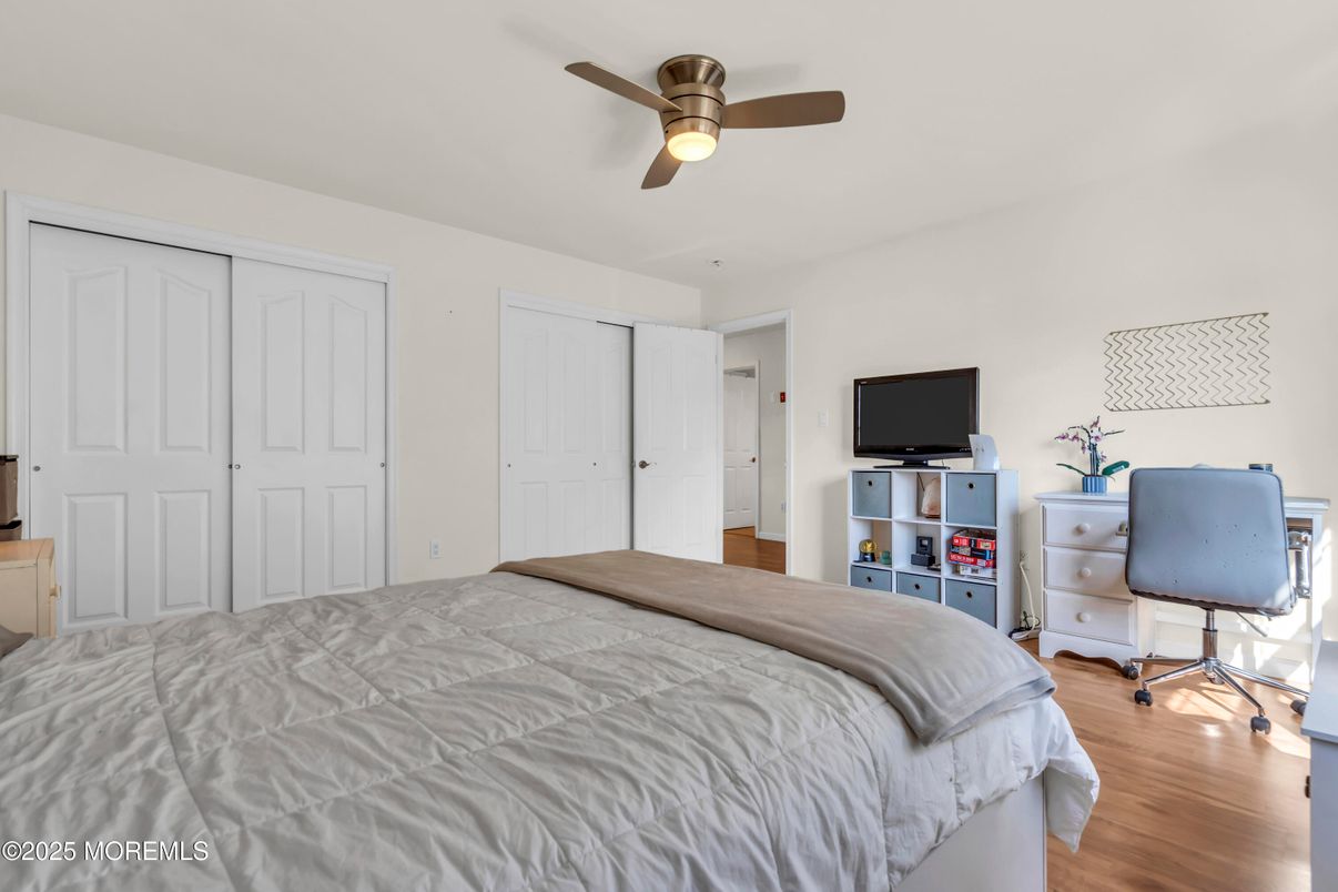 Bedroom, Home Office, Interior, Wood Texture Flooring