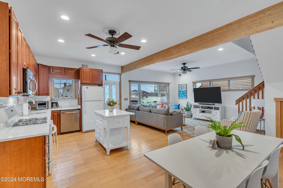 Dining room, Interior, Kitchen, Living room, Recessed Lighting, Wooden Beams, Wood Texture Flooring