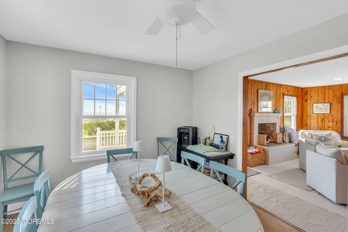 Dining room, Interior, Living room, Wood Texture Flooring, Wooden Walls