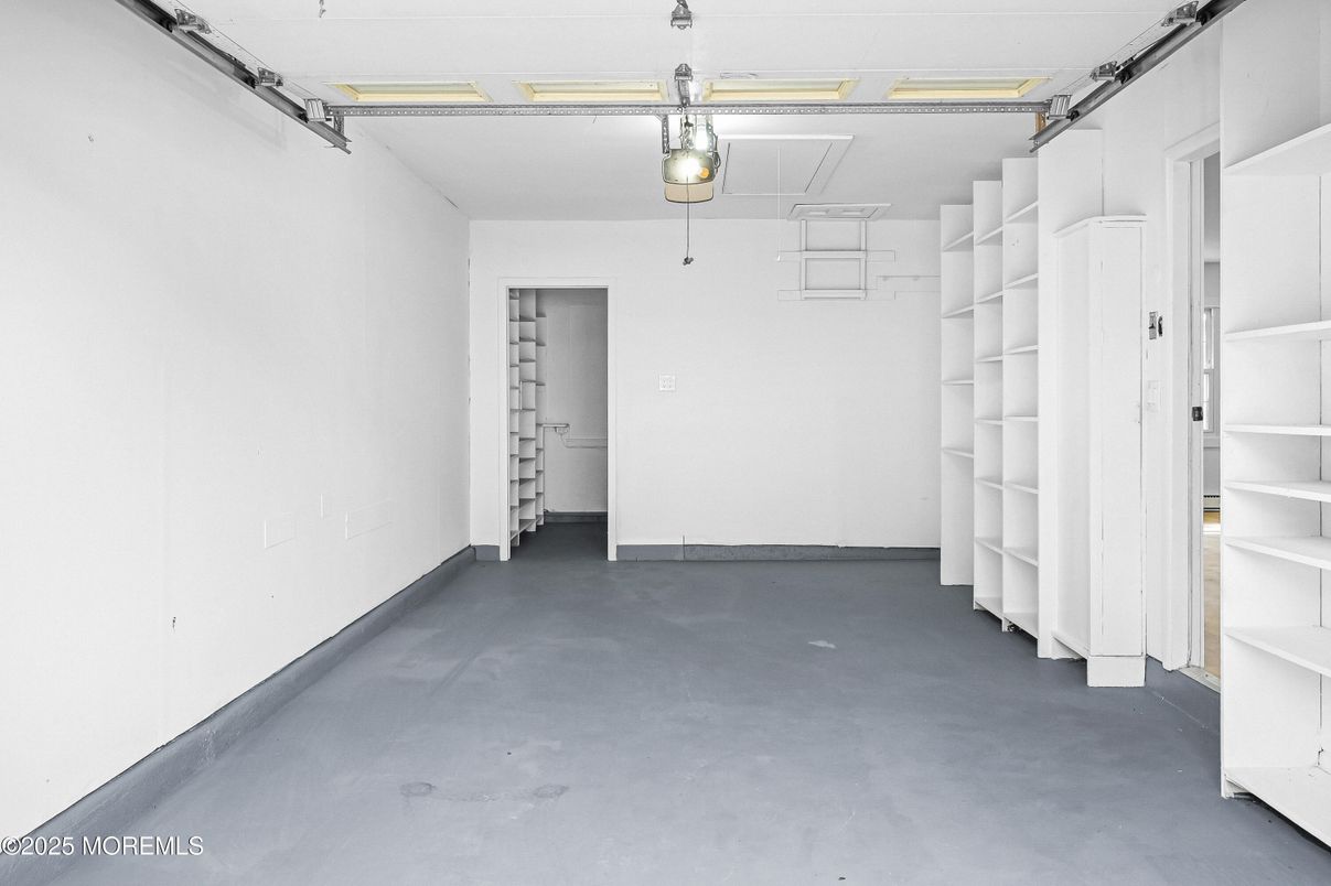 Garage, Interior