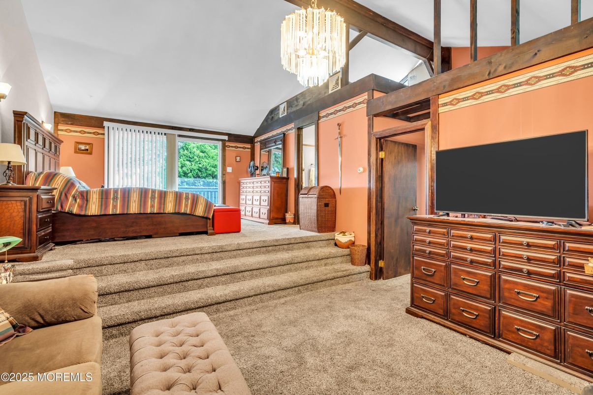 Chandelier, Interior, Living room