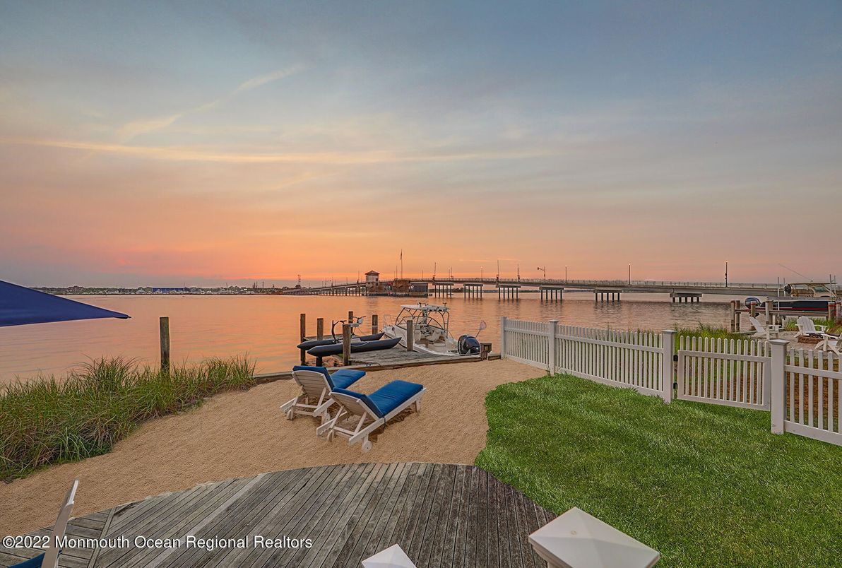 Backyard, Exterior, Water
