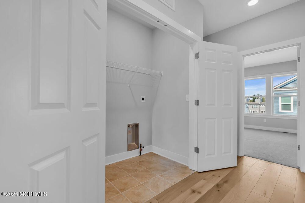 Interior, Recessed Lighting, Walk-in Closets, Wood Texture Flooring