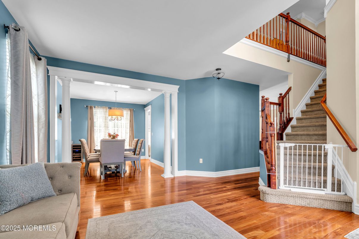 Chandelier, Dining room, Interior, Pendant Lights, Wood Texture Flooring