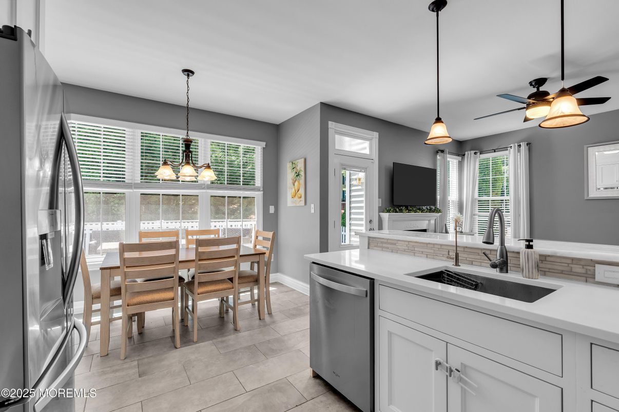 Dining room, Interior, Kitchen, Pendant Lights