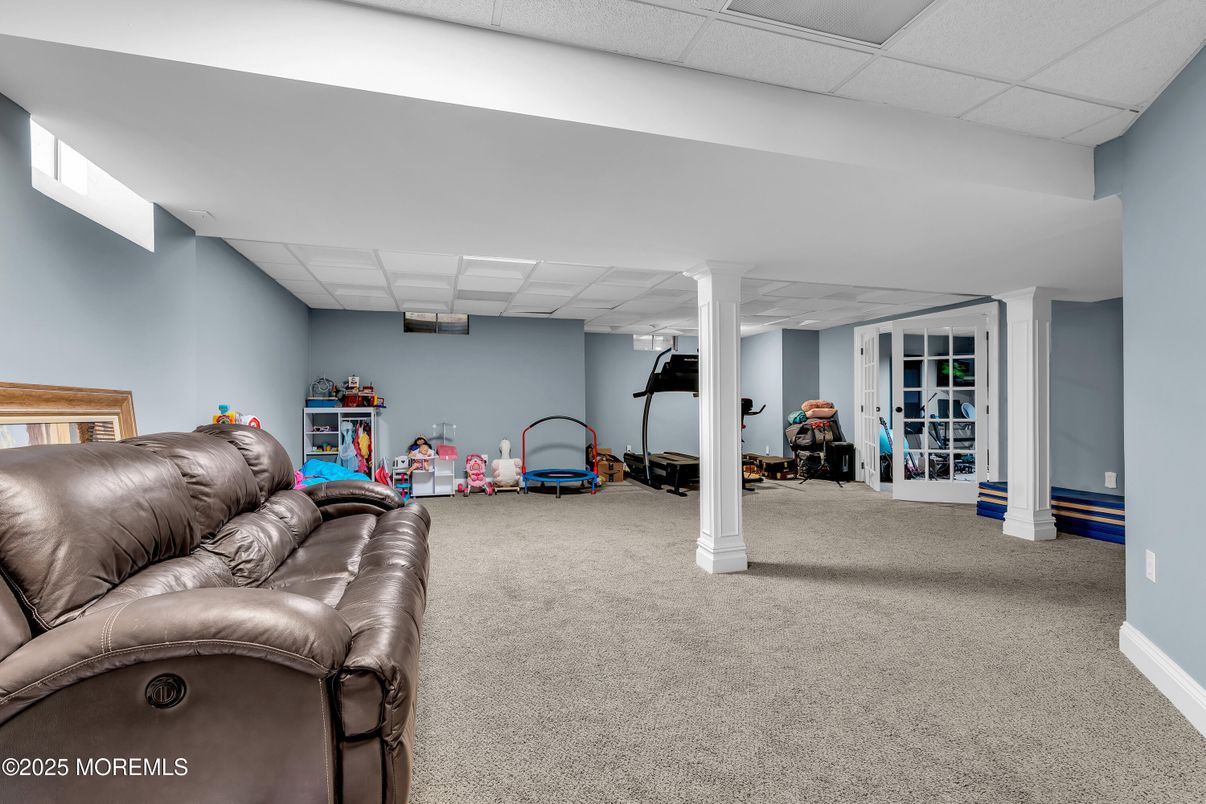 Fitness Equipment, Interior, Recessed Lighting