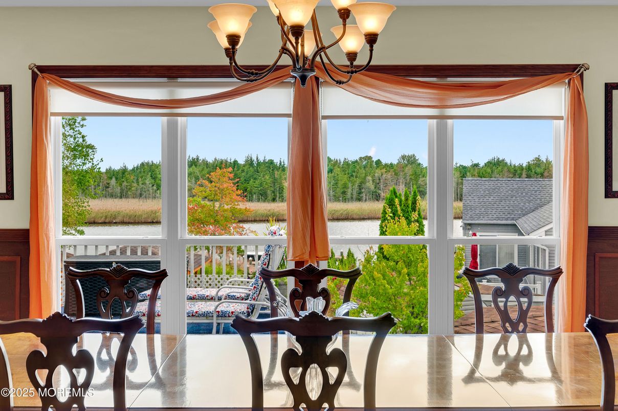 Chandelier, Interior