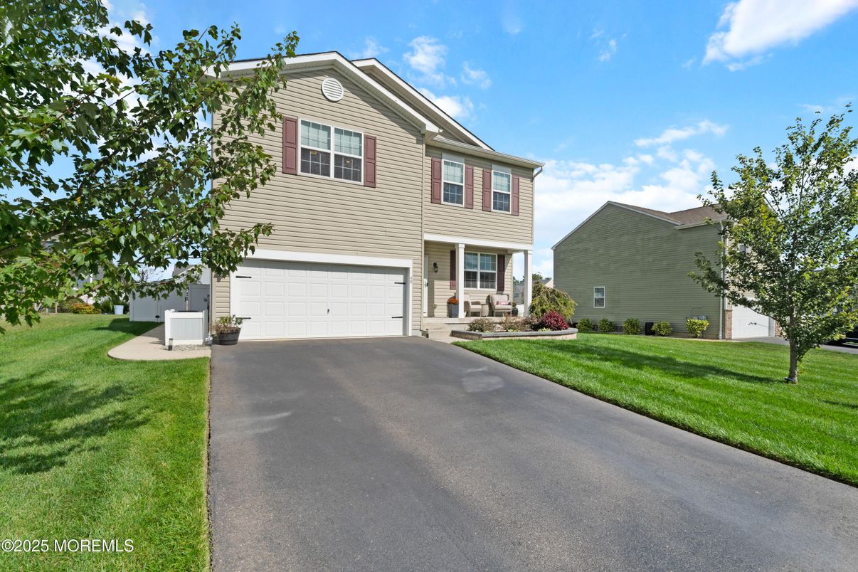 Attached, Exterior, Facade, Brick Facade, Brick Traditional