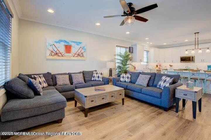 Interior, Kitchen, Living room, Pendant Lights, Recessed Lighting, Wood Texture Flooring