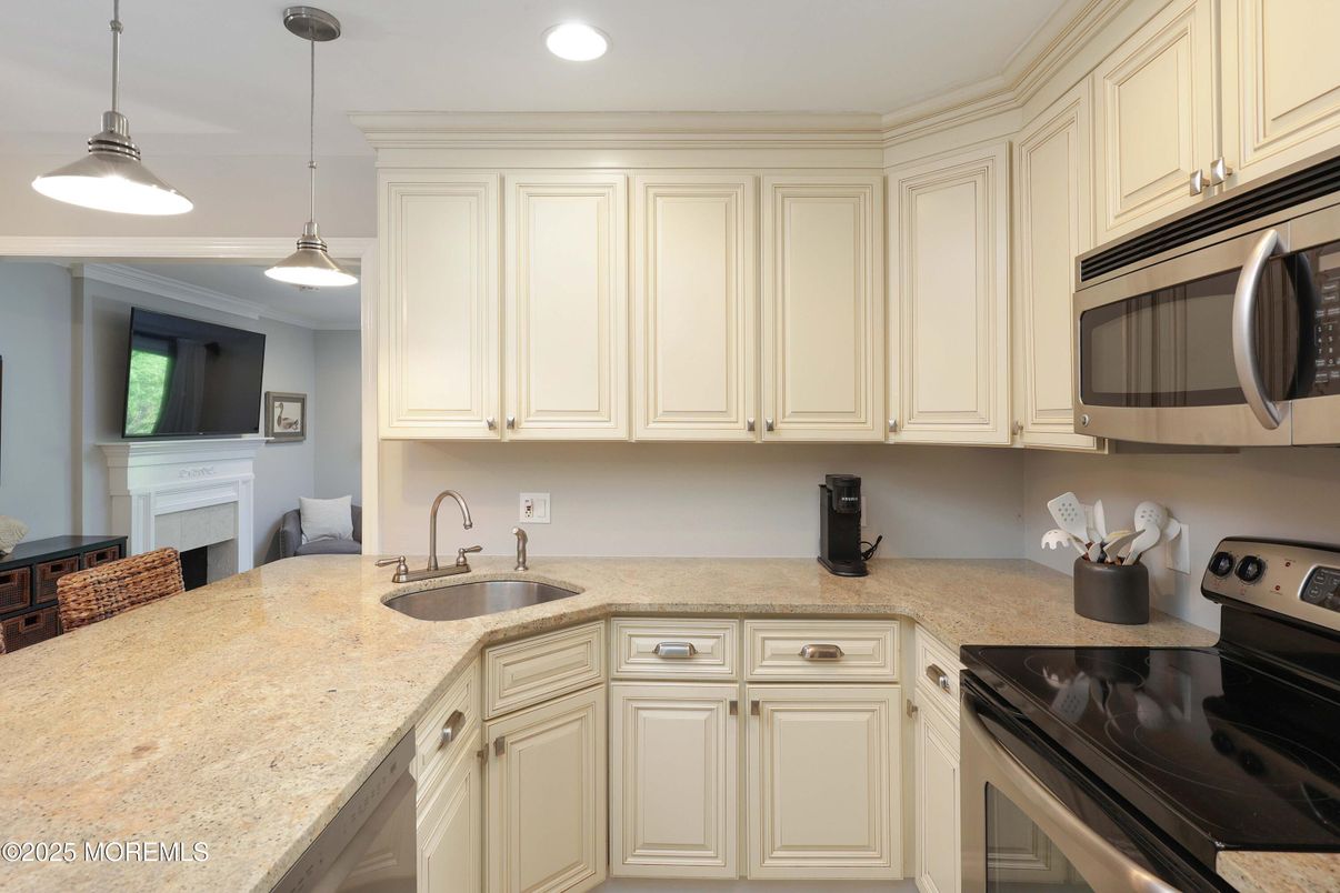 Interior, Kitchen, Pendant Lights, Recessed Lighting