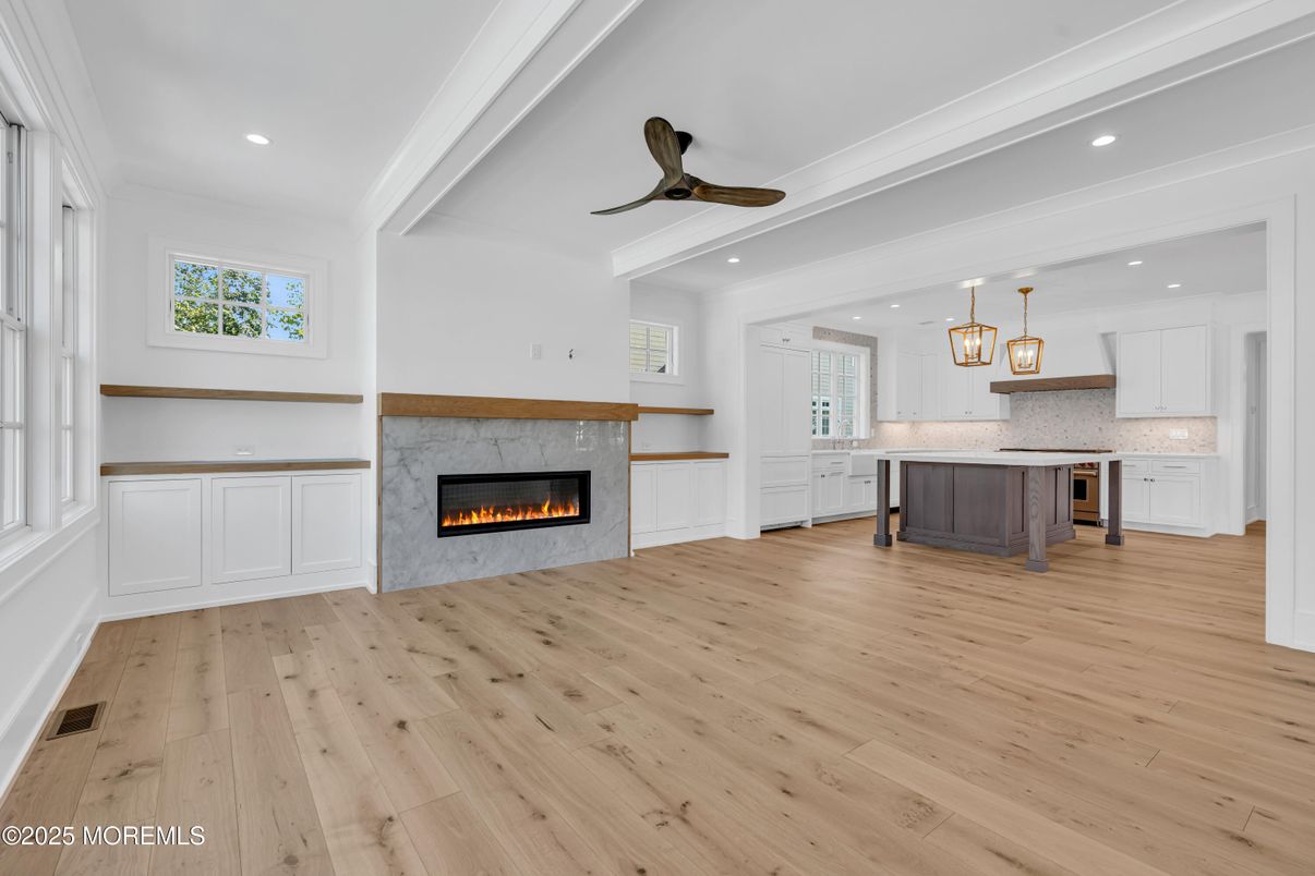 Fireplace, Interior, Kitchen, Pendant Lights, Recessed Lighting, Wood Texture Flooring