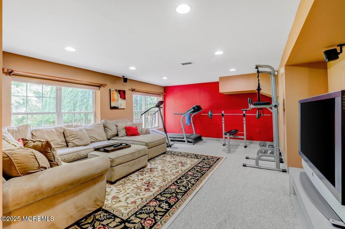 Fitness Equipment, Interior, Living room, Recessed Lighting