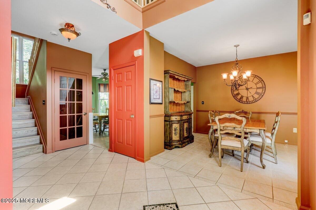 Chandelier, Dining room, Interior