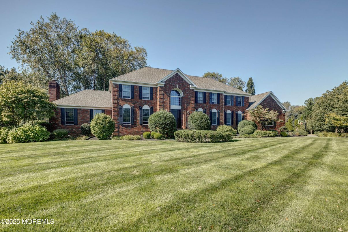 Backyard, Exterior, Facade, Brick Facade, French Provincial