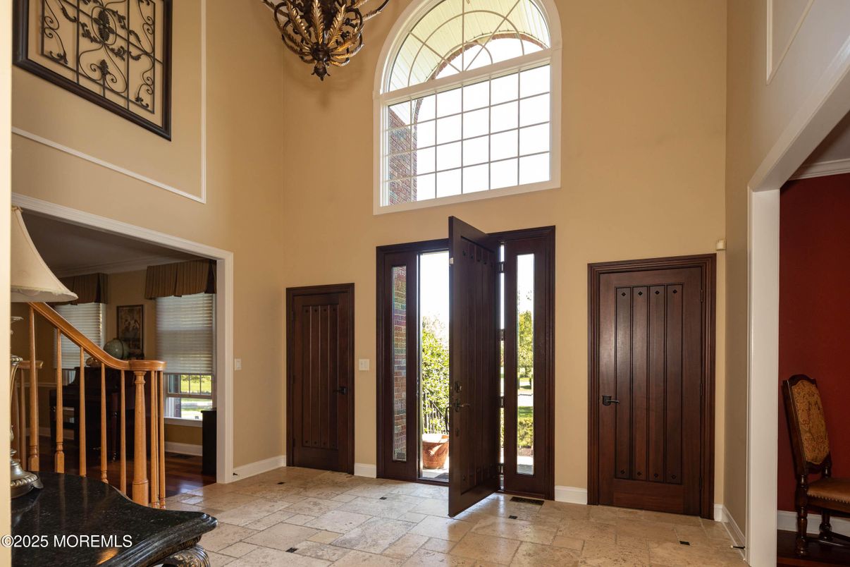 Chandelier, Interior