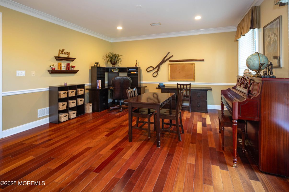 Home Office, Interior, Piano, Recessed Lighting, Wood Texture Flooring