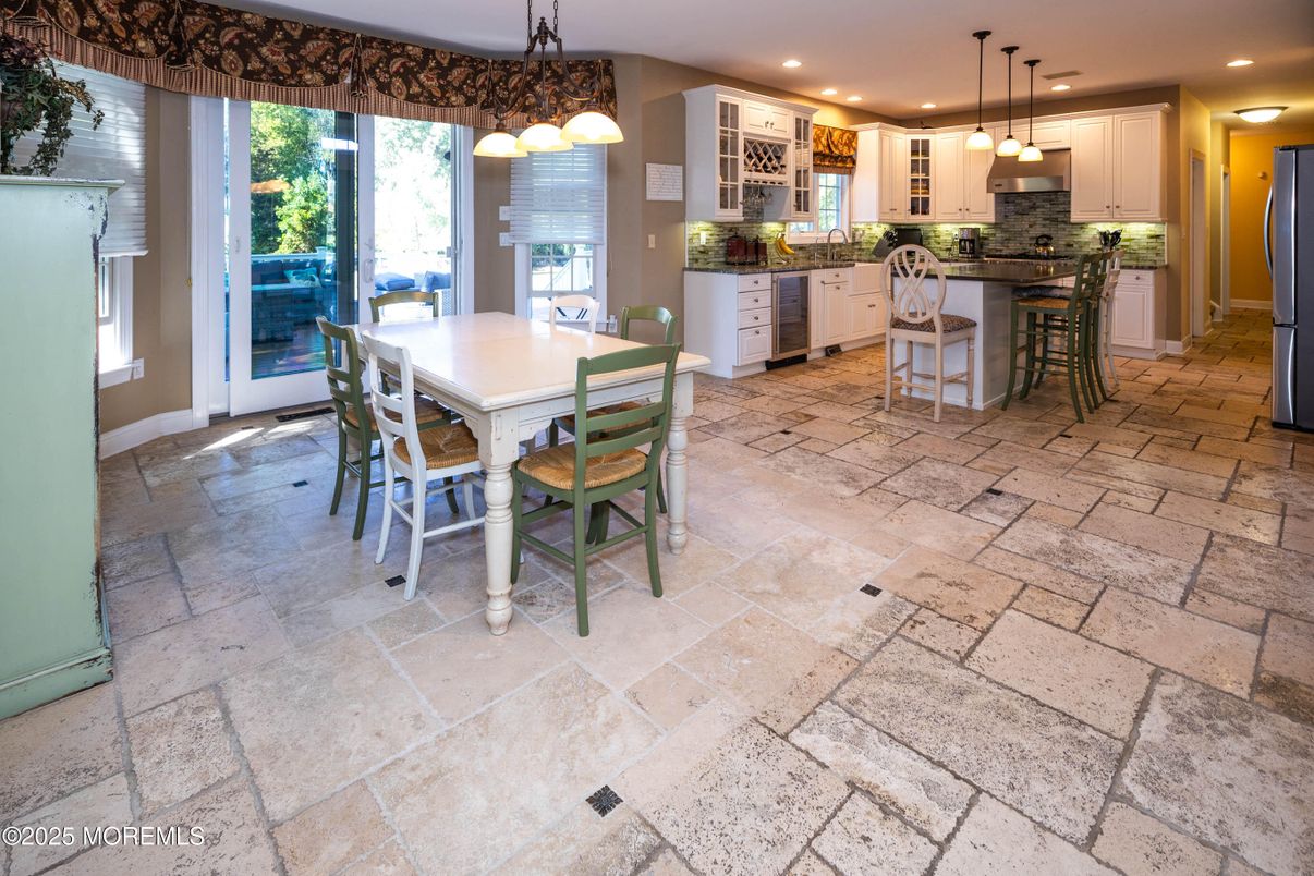Dining room, Interior, Kitchen, Pendant Lights, Recessed Lighting