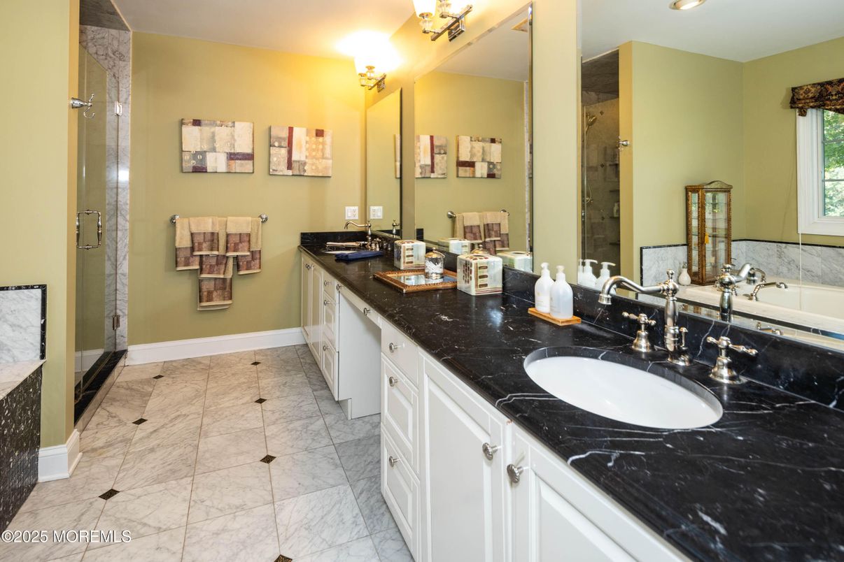 Bathroom, Dual Sink Vanities, Interior, Marble, Recessed Lighting