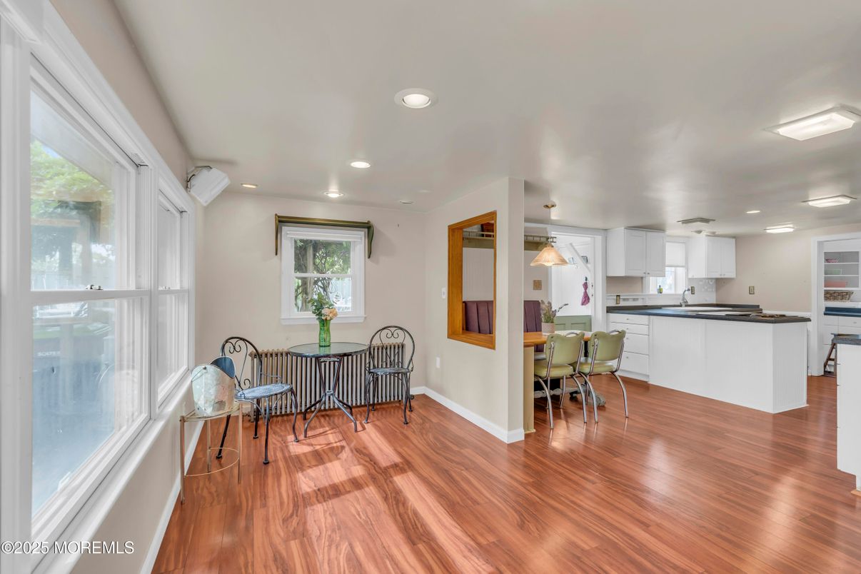 Dining room, Interior, Kitchen, Recessed Lighting, Wood Texture Flooring