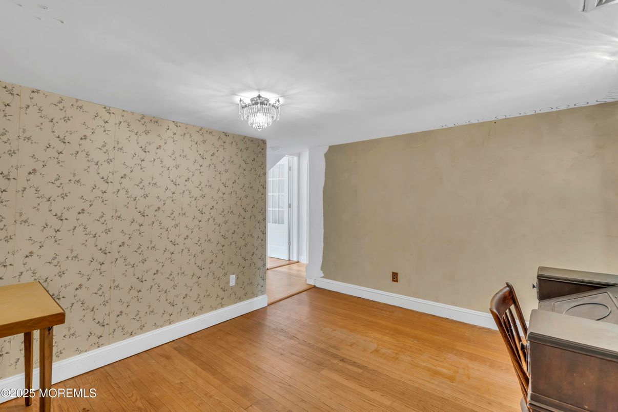 Chandelier, Empty room, Interior, Wood Texture Flooring
