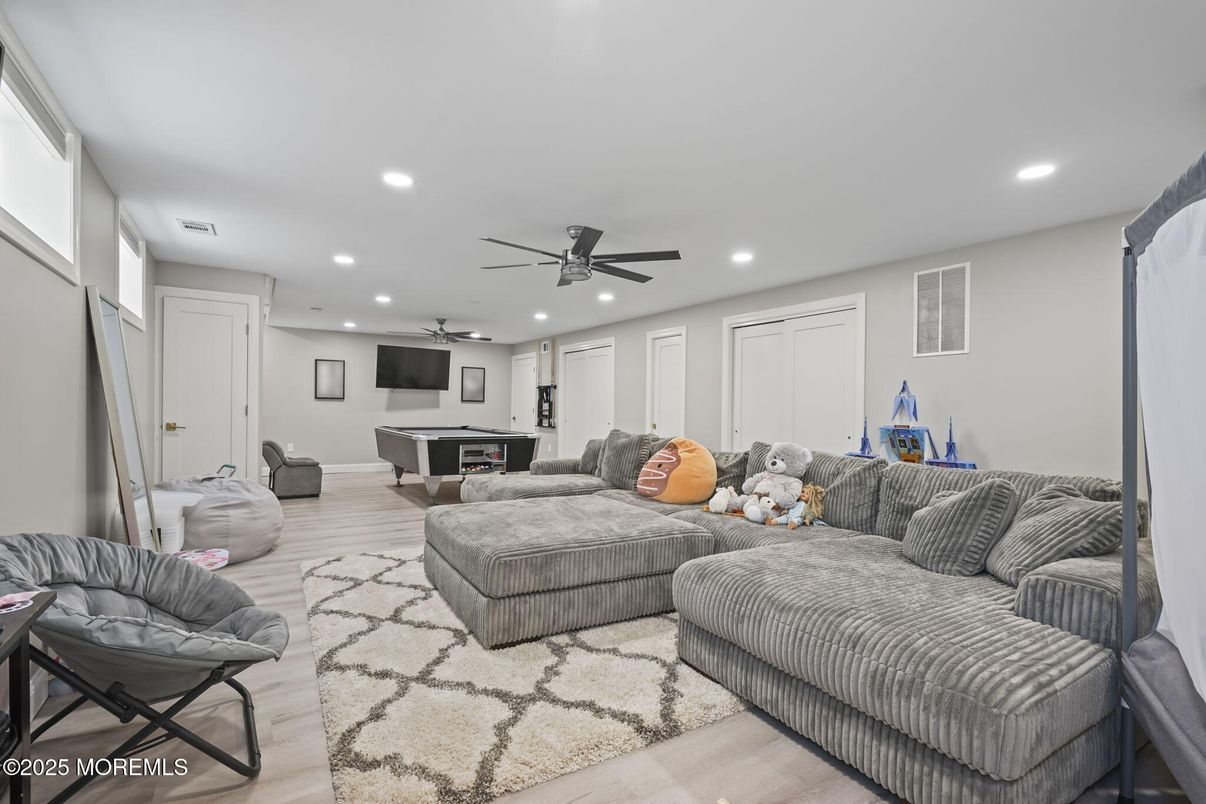 Billiard Table, Game Room, Interior, Living room, Recessed Lighting, Wood Texture Flooring