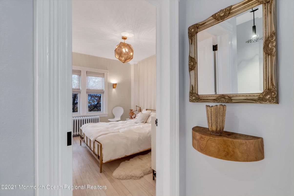 Bedroom, Interior, Pendant Lights, Wood Texture Flooring